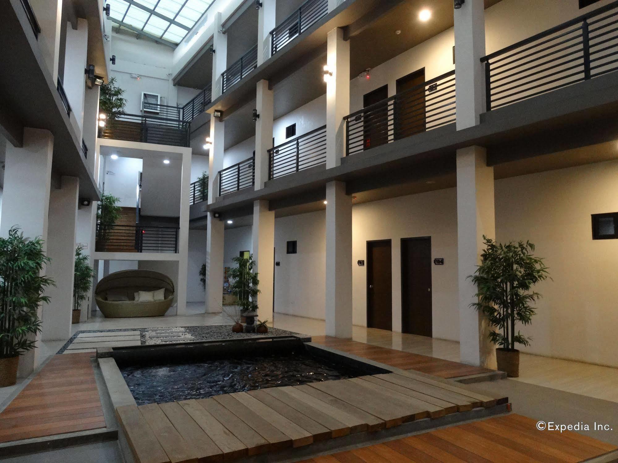 Urban Living Zen Hotel Davao Exterior foto