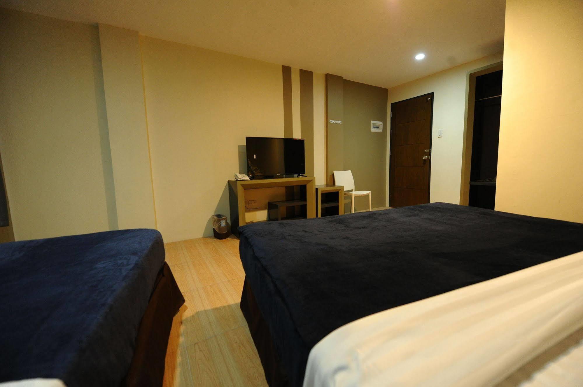 Urban Living Zen Hotel Davao Exterior foto