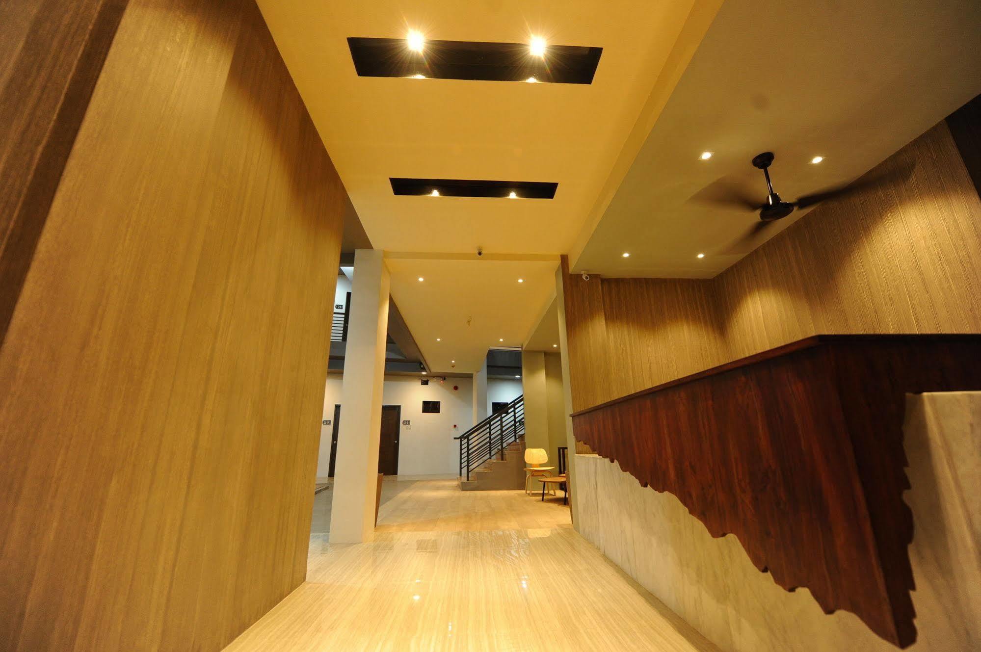 Urban Living Zen Hotel Davao Exterior foto